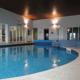 BIC leisure club pool