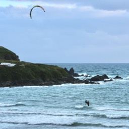 kite surfing